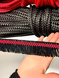 Kırmızı Siyah Kadife Dekoratif Çapraz Kemerli Şerit